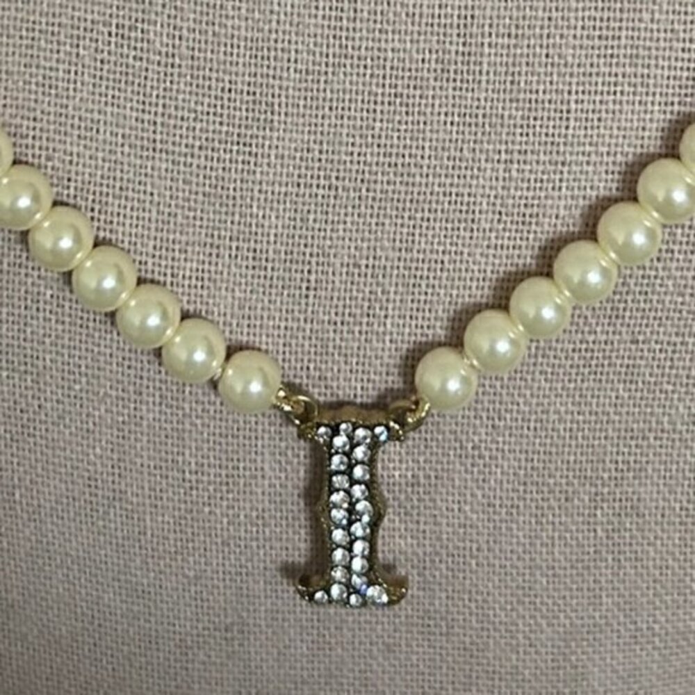 HEIDI DAUS Crystal Accented Initial Beaded Necklace " I " NWT